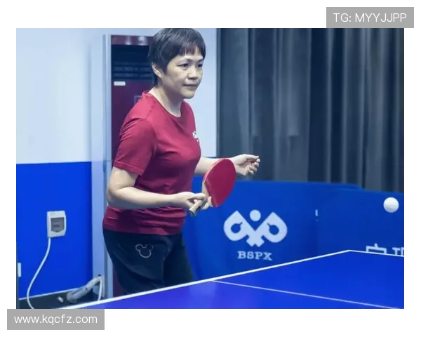 李丽专访:从乒乓球新星到世界冠军的辉煌历程回顾与感悟